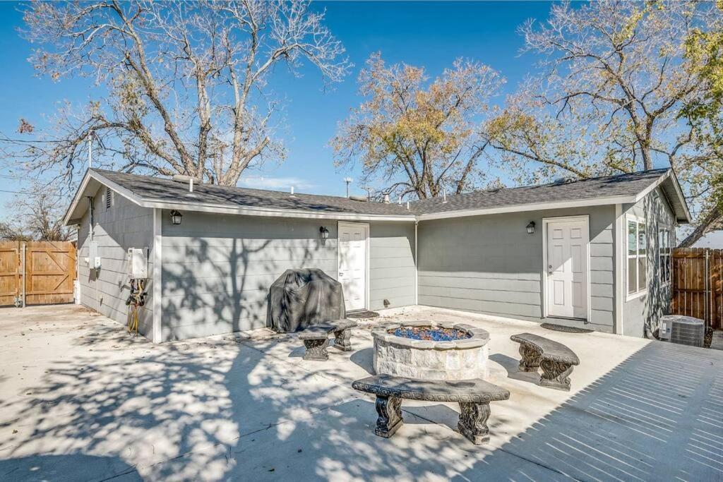 Cozy Haus Relaxing 'Home Base' Wifi Location Close To Town And Rivers, Schlitterbahn, Gruene New Braunfels Luaran gambar